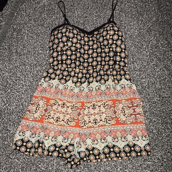 Cute Romper From Target Only Worn Once !! - Picture 1 of 4